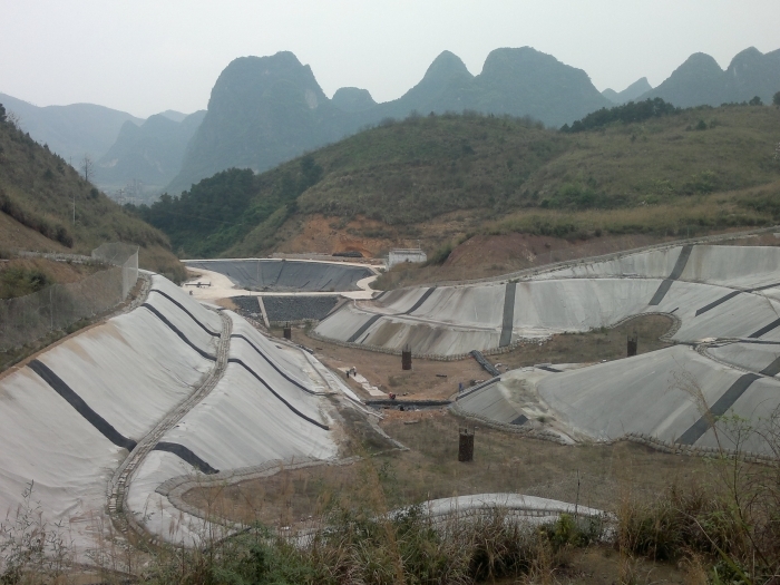 尾矿库防渗治理铺设土工膜
